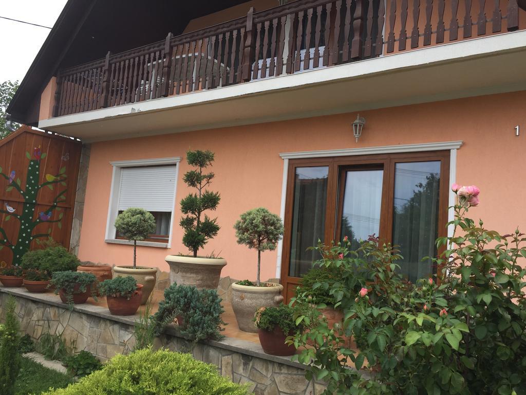 Valentin Vendégház Balatonlelle Extérieur photo